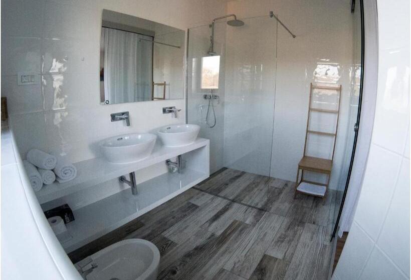 Номер Deluxe с Балконом, Bed&breakfast Vinarija Coner