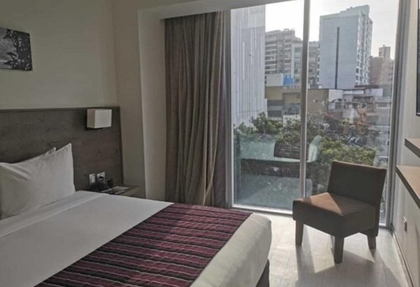 Полулюкс, Best Western Plus Urban Larco