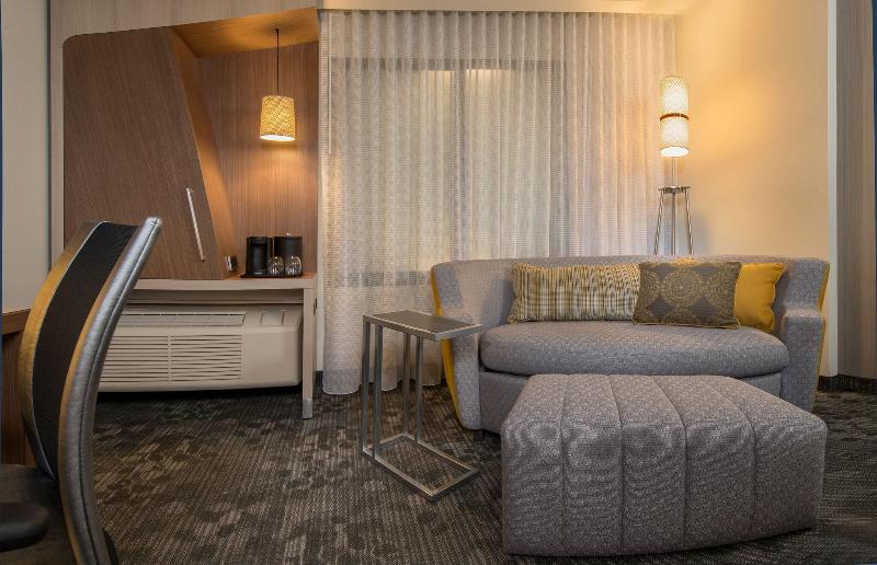 Standard-huone King-vuode, Courtyard By Marriott Houston Intercontinental Airport