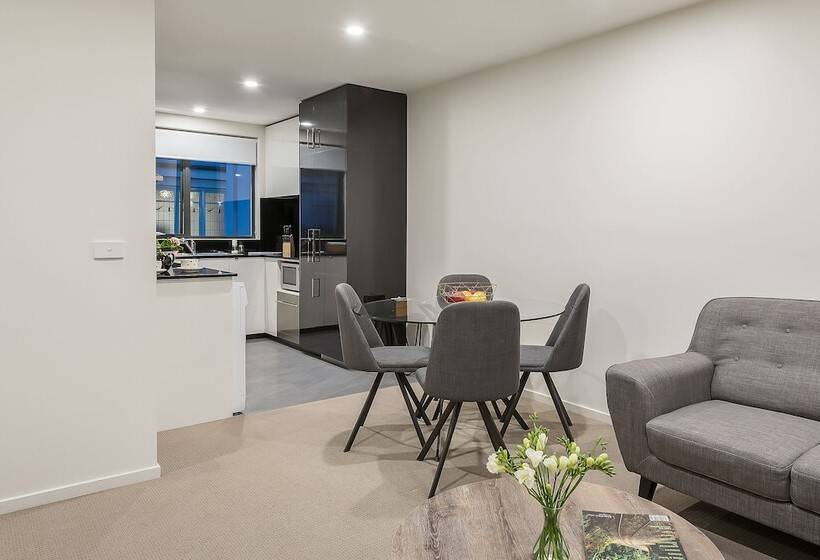 Апартаменты 2 Спальни, 110 Hampden Apartments