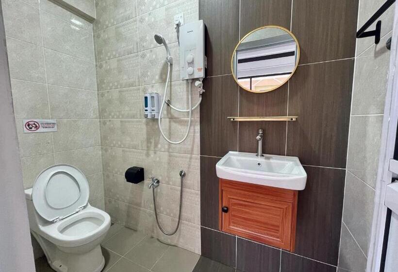 اتاق لوکس خانوادگی, Leisure Lodge