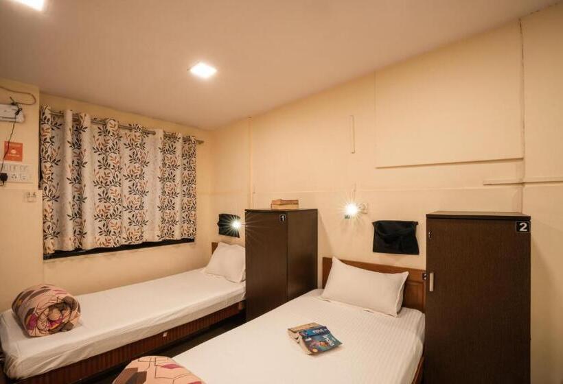 Кровать в Общей Комнате, Zostel Mumbai