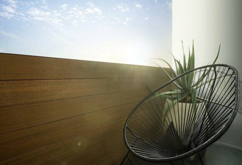 اتاق لوکس با تخت بزرگ, Marquee Playa