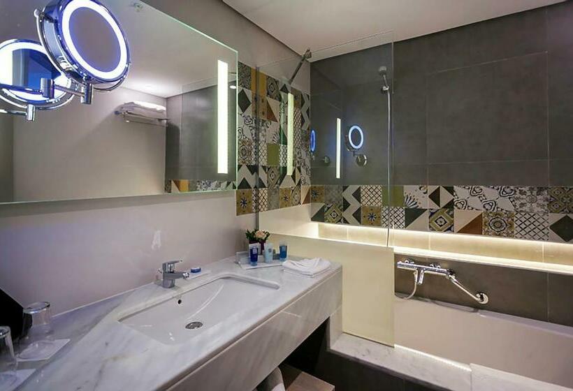 اتاق استاندارد با بالکن و چشم‌انداز دریا, Sousse Pearl Marriott Resort & Spa