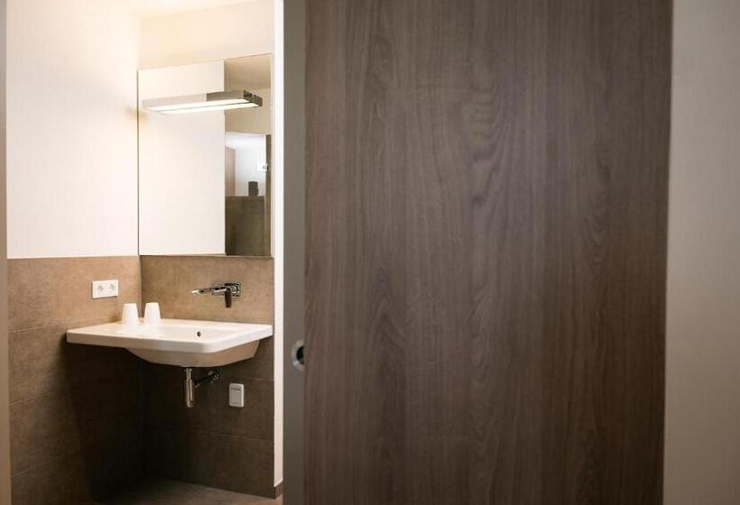 Quarto Estandar, Trezor