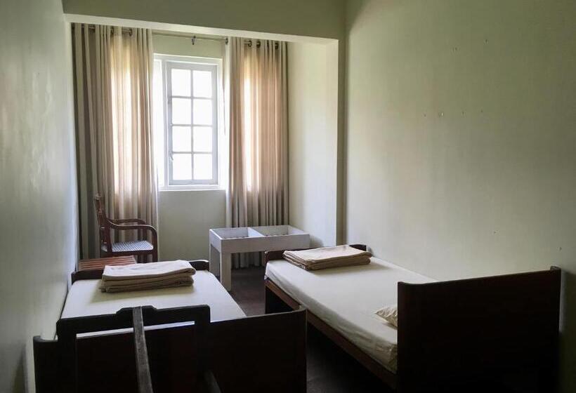 تختخواب در اتاق مشترک, Railway Lodge Hostel