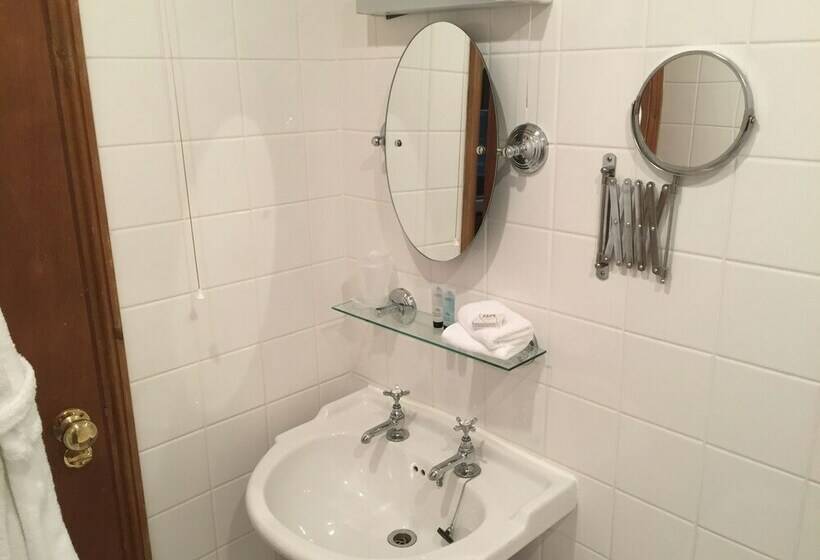 Номер Superior, Cross Keys Hotel Chatteris