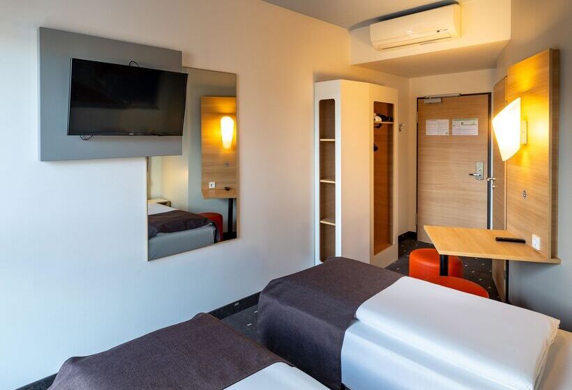 Номер Стандарт, B&b Hotel Magdeburg City