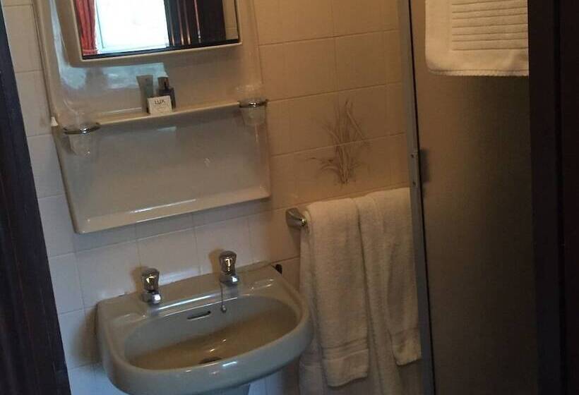 Номер Стандарт, Cross Keys Hotel Chatteris