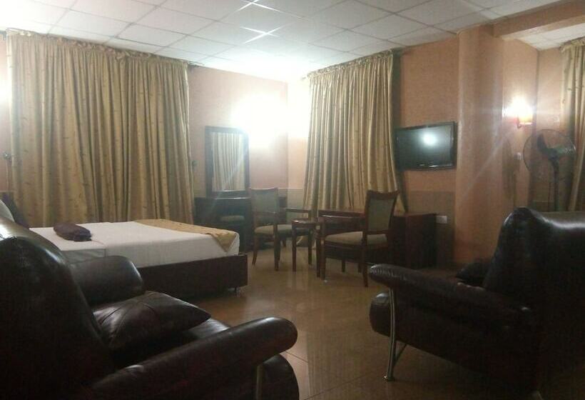 استودیوی استاندارد, Crocodile Hotels And Restaurant Limited