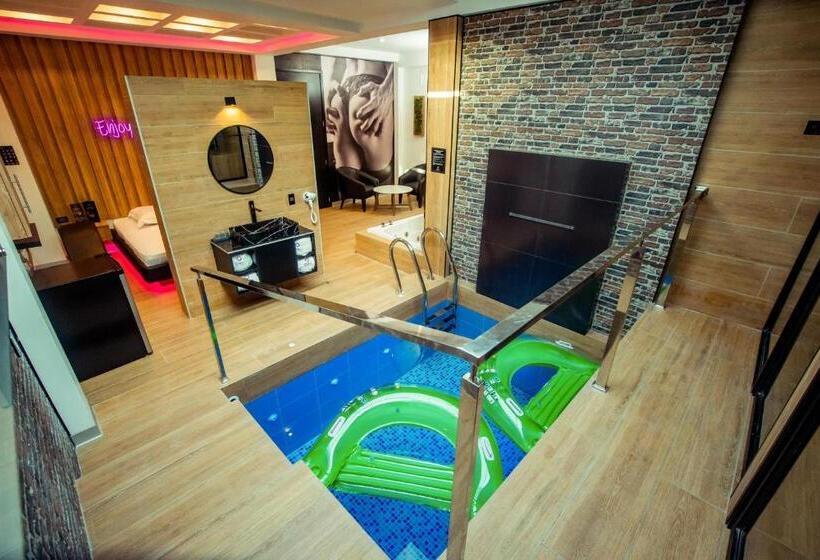 전용 풀장 스위트, Orei Private Suites Adult Only