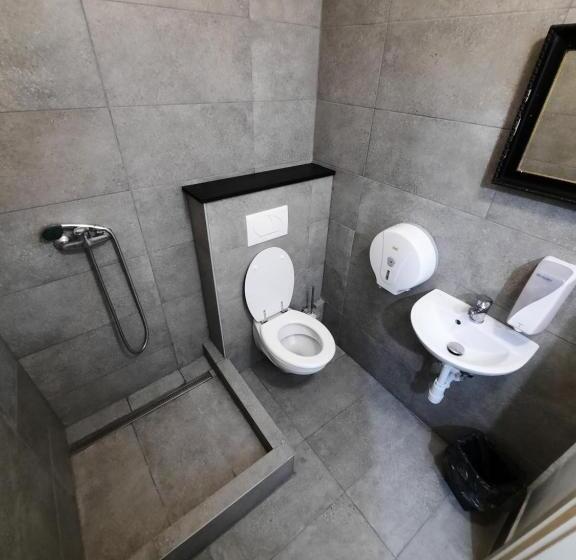 Семейный Номер, Lima Hostel Győr