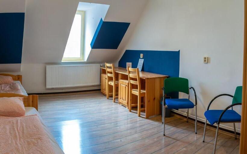Номер Стандарт, Lima Hostel Győr