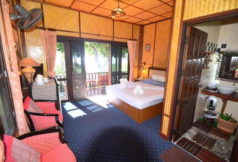 Номер Стандарт Вид на Озеро, Viang Yonok Hotel, Restaurant, Sports Club