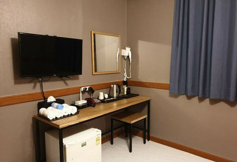 اتاق استاندارد, Motel Good Guy