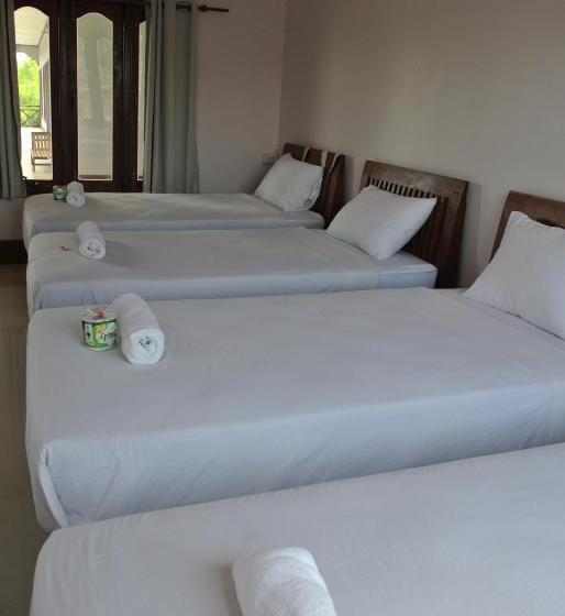 Четырехместный Номер Стандарт, Mama Leurth Sunset Guesthouse