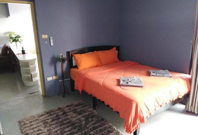 豪华家庭房间, Iris Hostel