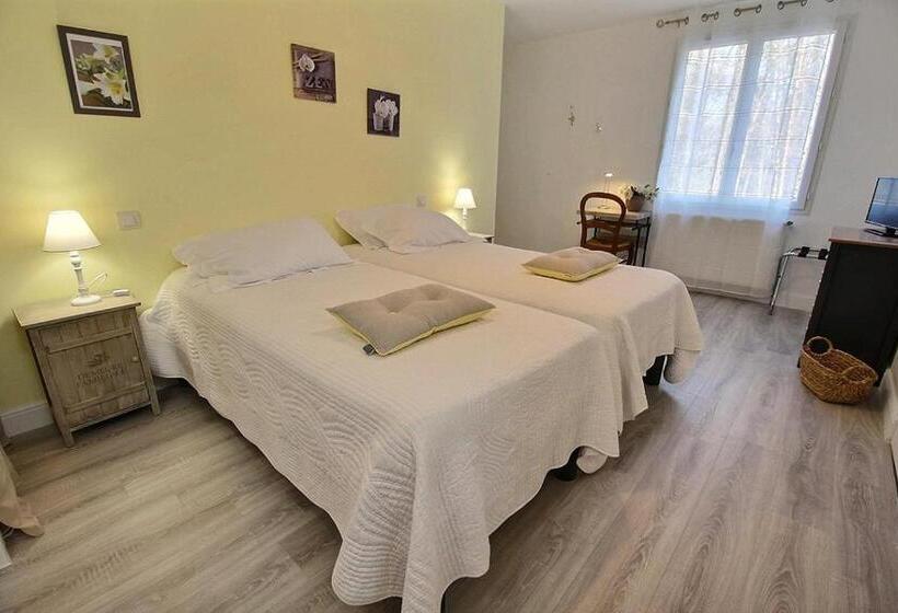 Номер Стандарт, Logis Du Lièvre D Or