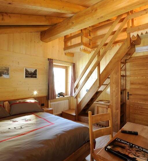 スタンダードルーム, Hibou Chambres   Cogne