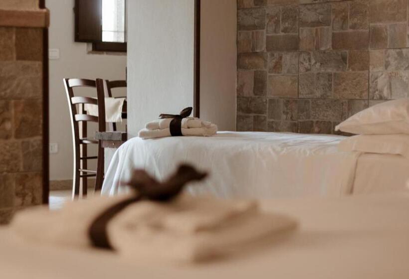 Escritório Standard Vista Jardim, Country House L Aia   Wellness & Relax
