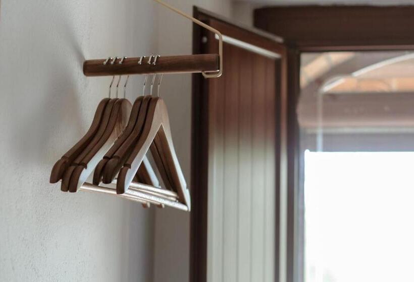 Estúdio Estandar com Sacada, Country House L Aia   Wellness & Relax