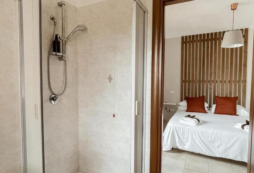 Estúdio Estandar com Sacada, Country House L Aia   Wellness & Relax