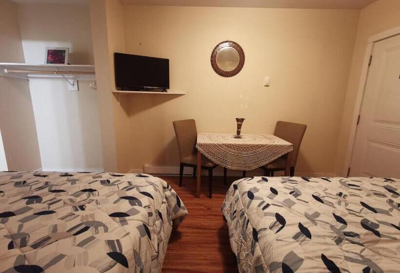 Номер Стандарт, Coquihalla Motel