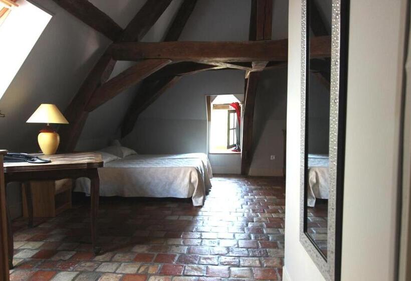 Номер Стандарт, Château D Island Vézelay