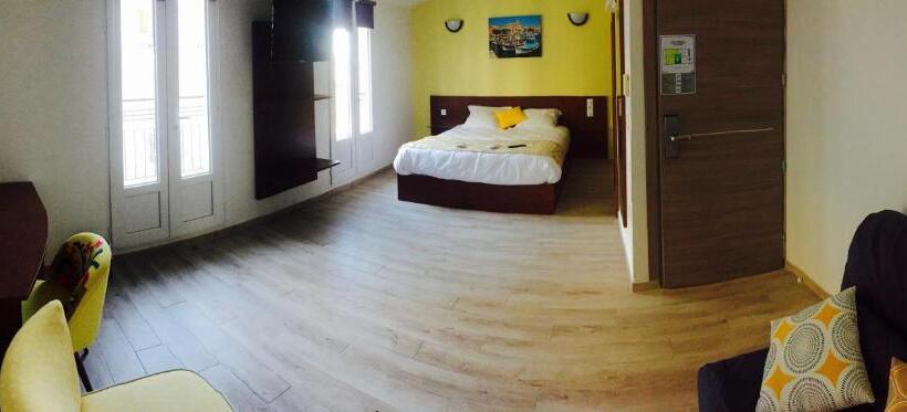 Трехместный Номер Deluxe, Massilia
