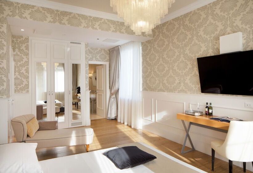 اتاق سوپریور با چشم‌انداز شهر, Suite Milano Duomo