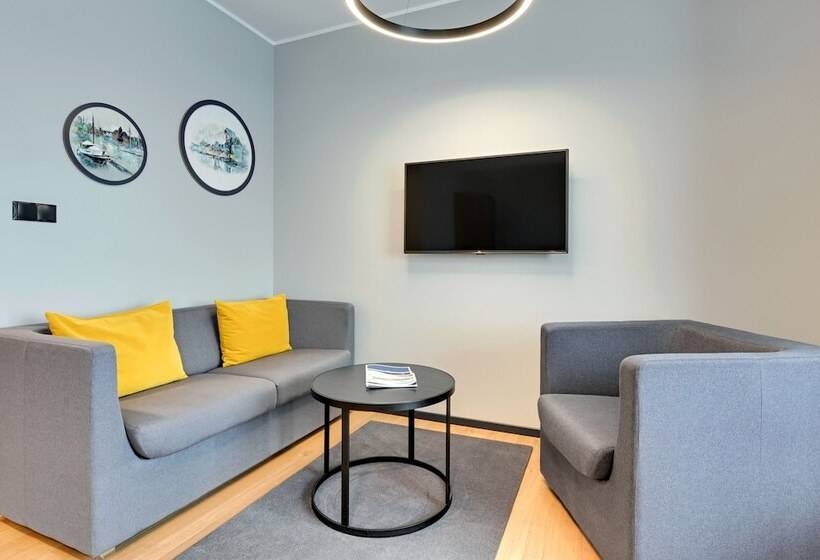 Quarto Estandar Individual, Number One By Grano Gdańsk