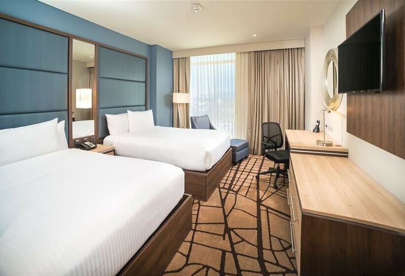 Habitació Estàndard 2 Llits Matrimoni, Hilton Garden Inn Bogota Airport