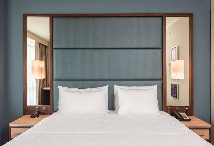 Habitació Estàndard Llit Matrimoni, Hilton Garden Inn Bogota Airport