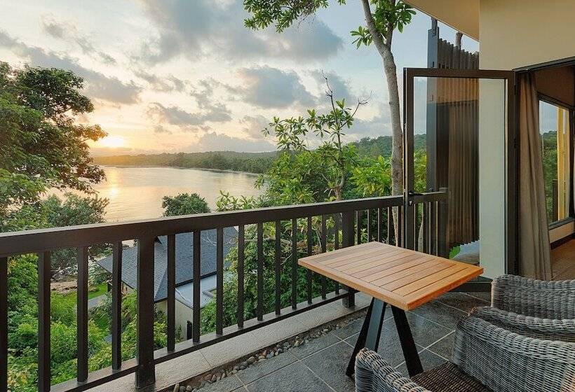 اتاق لوکس با بالکن و چشم‌انداز دریا, Nam Nghi Coral Peninsula Phu Quoc