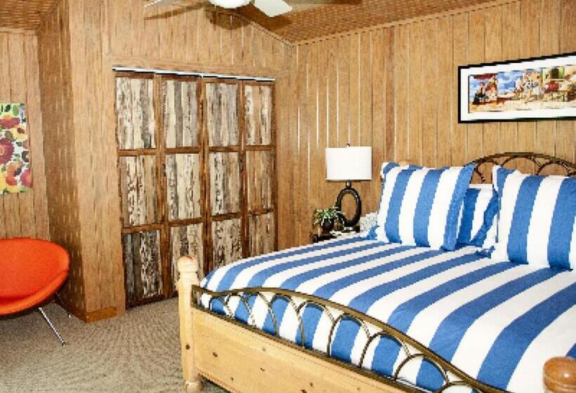 Апартаменты 1 Спальня Вид на Бассейн, Live Oaks Bed And Breakfast
