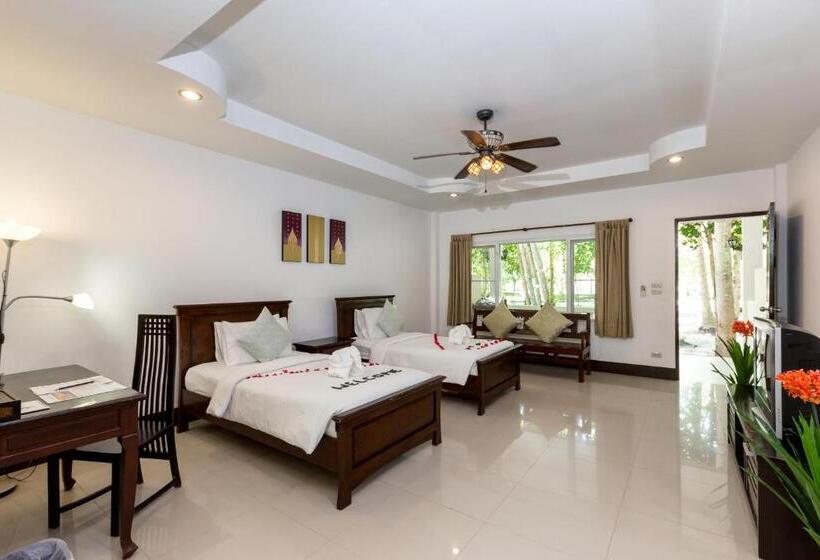 اتاق سوپریور با چشم‌انداز باغ, Racha Island Resort