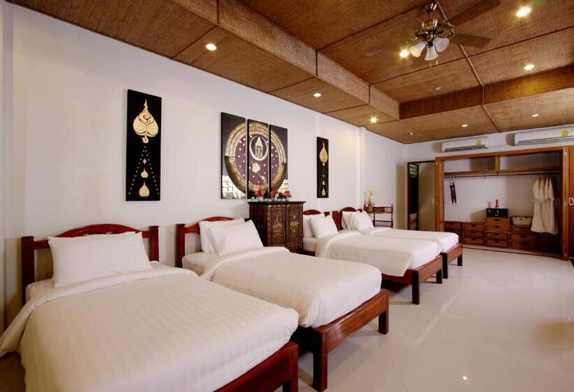 اتاق استاندارد چهار تخته با چشم‌انداز دریا, Racha Island Resort