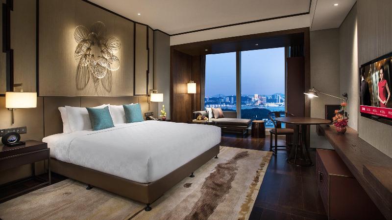 带观景的标准间, Hualuxe Xiamen Haicang Habour View   An Ihg