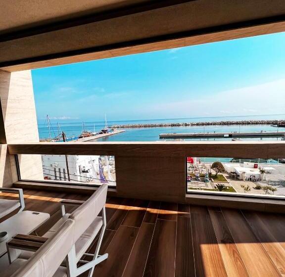 Suíte Vista Mar, Porto Marine