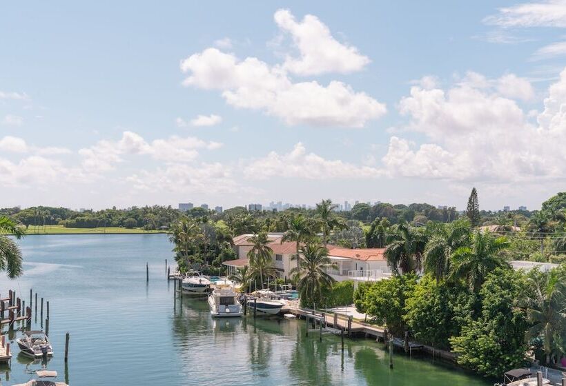 جناح ديلوكس, The Altair Bay Harbor