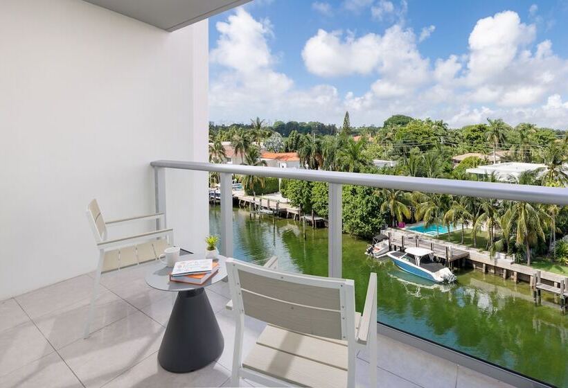 جناح ذو إطلالة, The Altair Bay Harbor