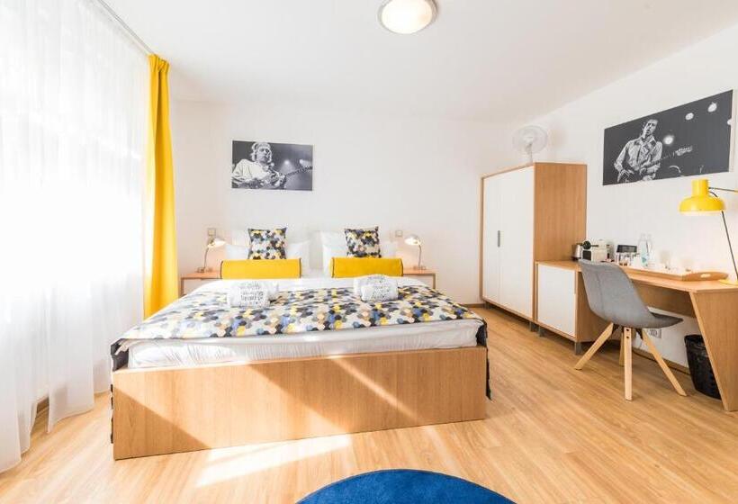 이그제큐티브 트리플, Boutique Hotel Villa Beatika