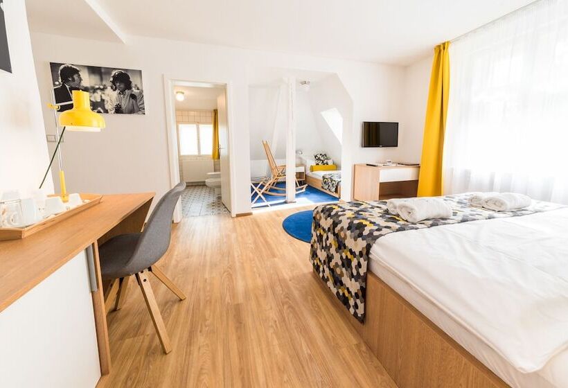 이그제큐티브 트리플, Boutique Hotel Villa Beatika