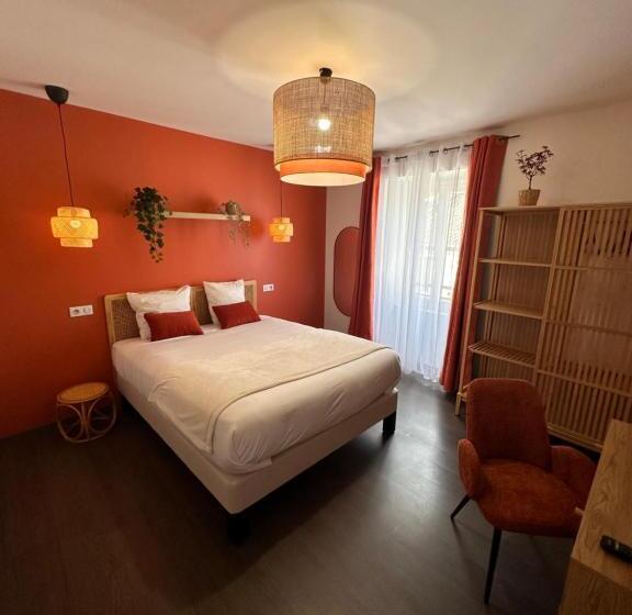 Номер Стандарт, Auberge Du Vieux Lanas Logis Hotel Restaurant