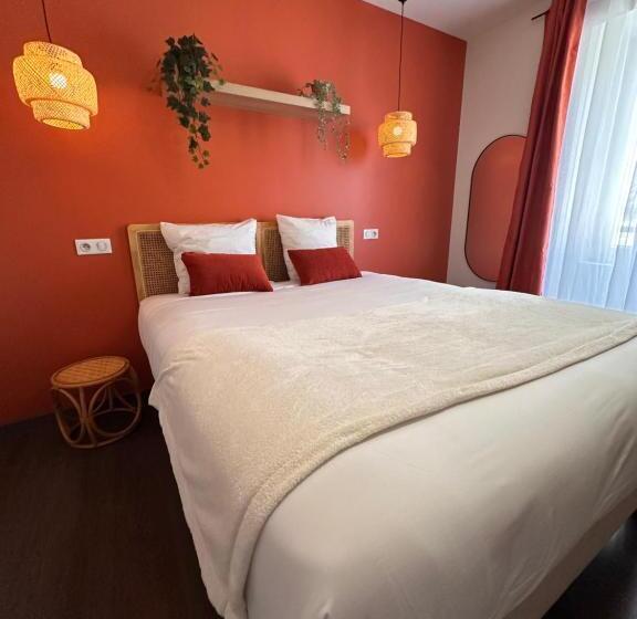 Номер Стандарт, Auberge Du Vieux Lanas Logis Hotel Restaurant