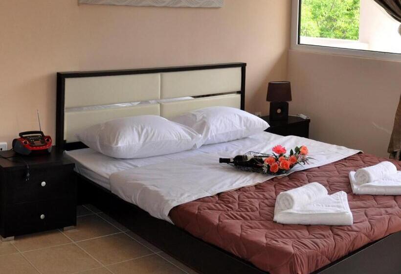 Апартаменты 2 Спальни, Golden Beach