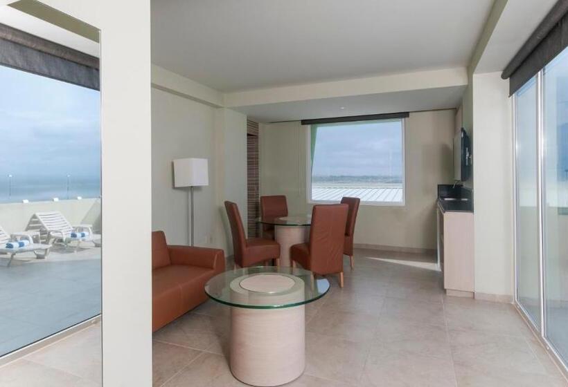 Люкс Кровать Кинг, Holiday Inn Coatzacoalcos, An Ihg
