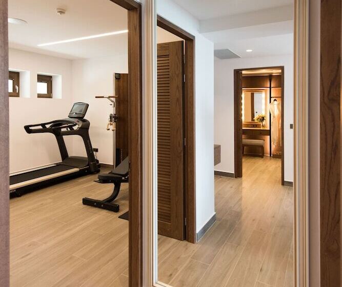 سوییت با چشم‌انداز دریا, Nana Princess Suites Villas & Spa