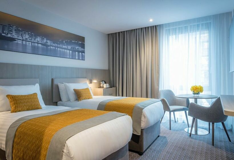 디럭스 룸, Maldron Hotel Kevin Street, Dublin City