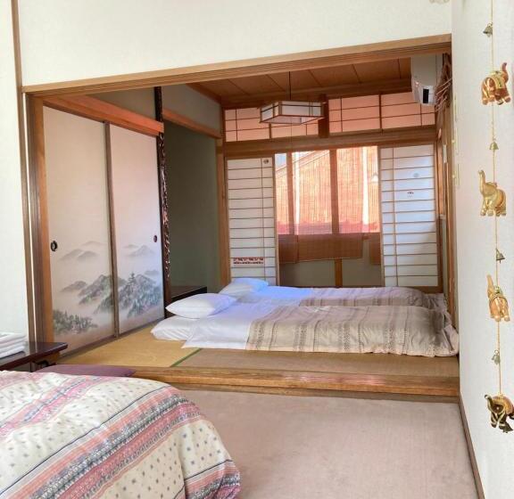 Семейный Номер Совместный Санузел, Guesthouse Namaste